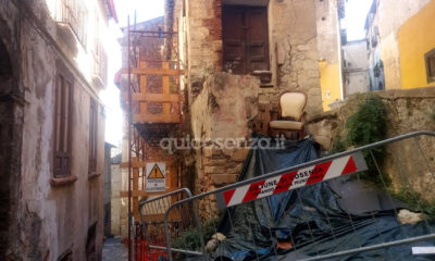 Cosenza Vecchia crolla via del seggio_01