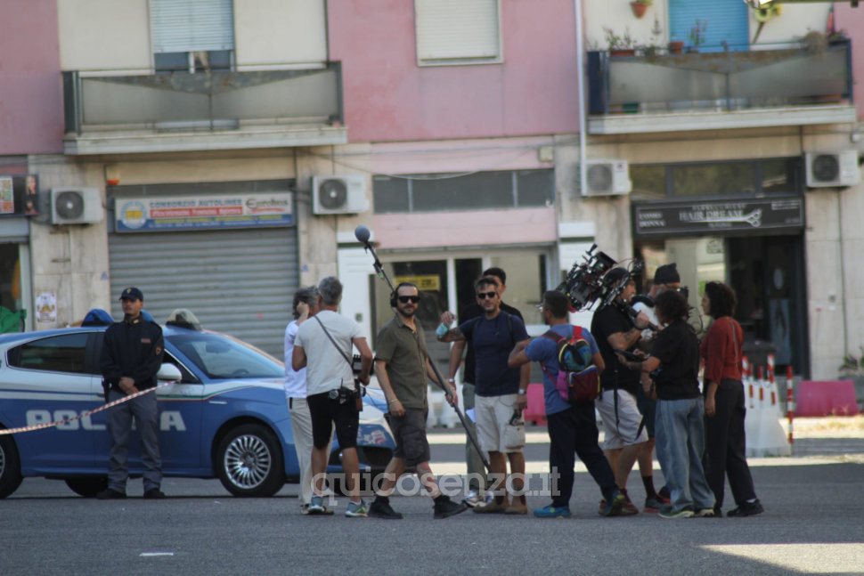Polizia all’Autostazione di Cosenza, ma stavolta è solo finzione per il film con Lillo, Frank Matano, Paolo Calabresi e Asia Argento 51 Film autostazione Cosenza gateppekers
