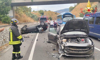 Grave Incidente stradale 106 Stalettì