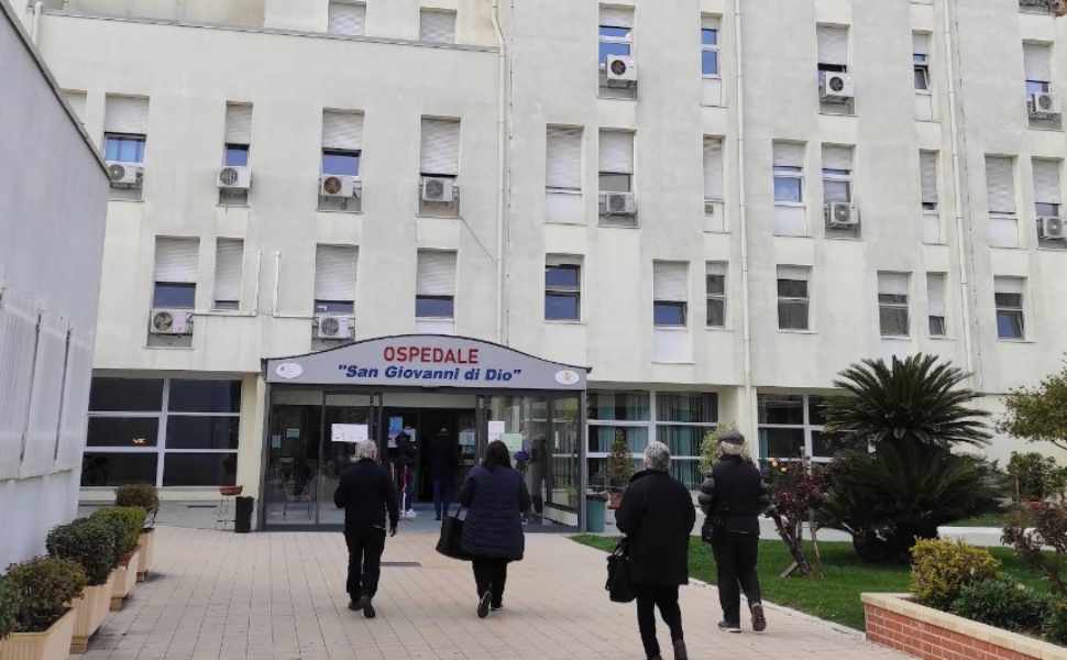 Intervento complesso dopo un grave incidente stradale, salvato un giovane affetto da grave obesità 52 Ospedale san giovanni di Dio Crotone - intervento 01