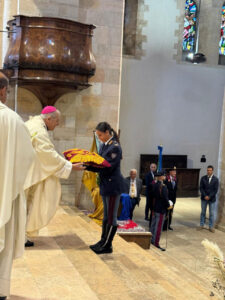 Cosenza, la Polizia di Stato celebra il Patrono San Michele Arcangelo: solenne celebrazione in Cattedrale - FOTO 65 Polizia Cosenza 15