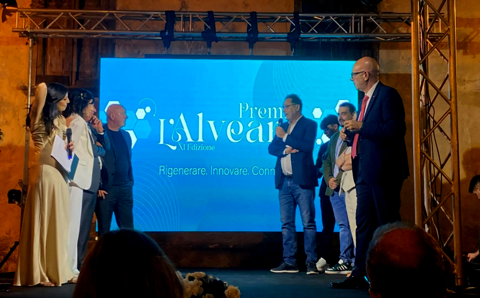 Il premio "Alveare 2026" di Confapi Filiera Salute Calabria all'imprenditore Michele Lorè. Sanità di qualità e valore della cura 52 Premio alveare 2026 Confapi filiera salute Calabria2