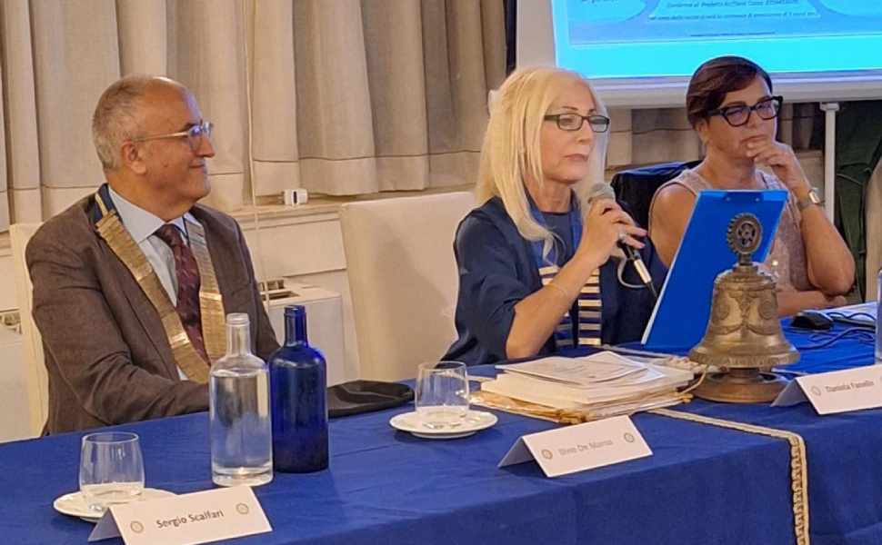Sappiamo leggere, ma sappiamo ascoltare? Incontro del Rotary Presila Cosenza Est con la musicoterapeuta Falcone 99 Rotary Presila Cosenza Est - ascoltare 01