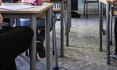 Scuola studentessa mamma 01