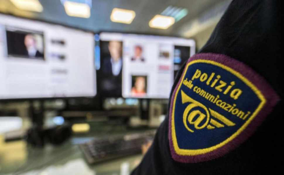 Facili guadagni con un falso sito di trading online, truffa da 125mila euro: 8 denunce 53 Trading online - polizia postale 03