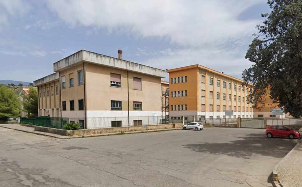 Interventi sulle scuole della Provincia di Cosenza: 123mila euro per l’area scolastica di Via Popilia 52 area scolastica via popilia cosenza