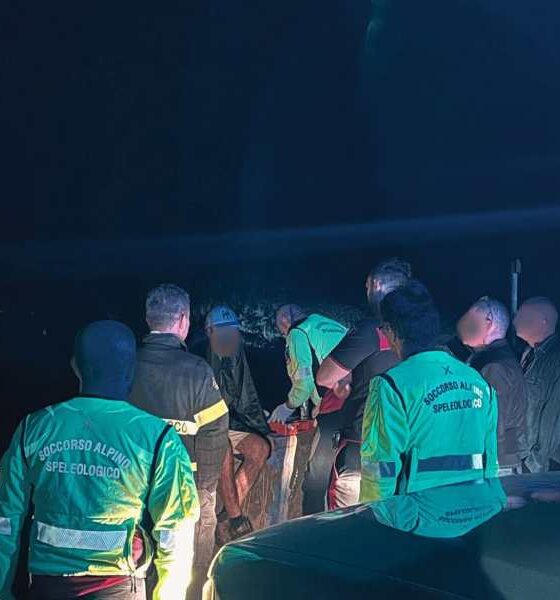 Paura nella notte sul Pollino: 55enne disperso tra Civita e Frascineto, ritrovato grazie al drone termico 56 disperso pollino soccorso alpino drone termico