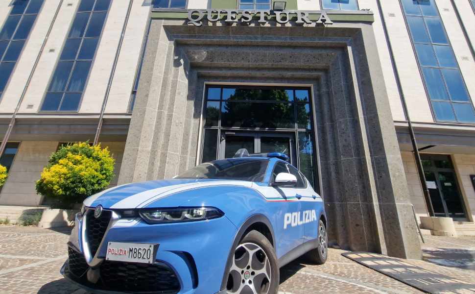 domiciliari social network - Questura Polizia Vibo