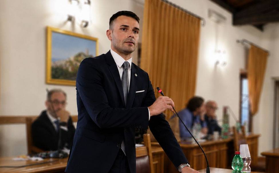 Crisi idrica a Paola, la Regione apre al Tavolo tecnico. Signorelli "un milione di euro all'anno per un servizio fantasma" 52 foto_andrea_signorelli Paola