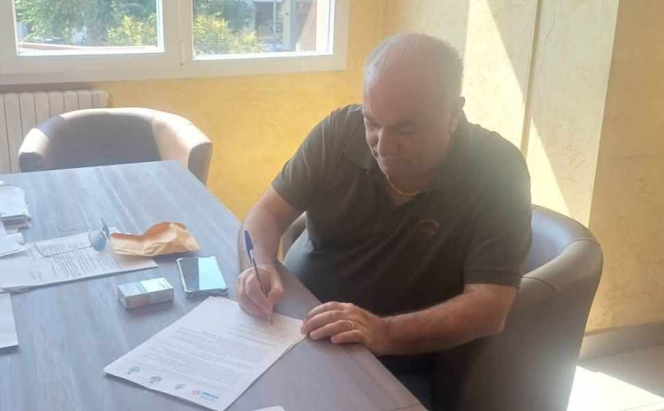 Frascineto, 80 mila euro per il nuovo asilo nido: «investimento sul futuro e sui bambini» 53 frascineto asilo nido firma catapano
