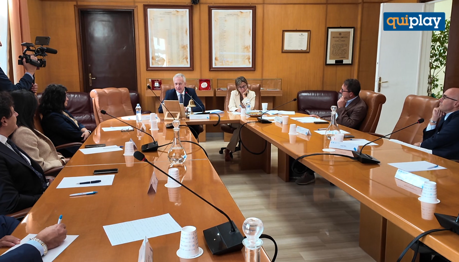 Cosenza: Gallo alla Camera di Commercio. Confronto su Amaco, ZES e caro carburante 52 Cosenza: Gallo alla Camera di Commercio. Confronto su Amaco, ZES e caro carburante