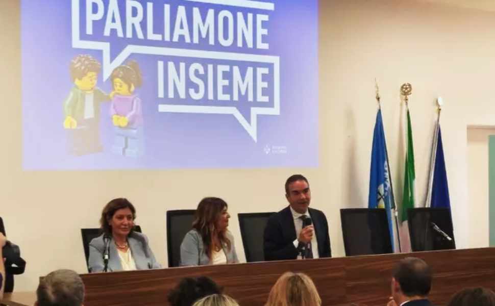 Salute mentale in Calabria: 48 psicologi e 1,6 milioni di euro per il nuovo servizio "Parliamone insieme" 52 parliamone insieme