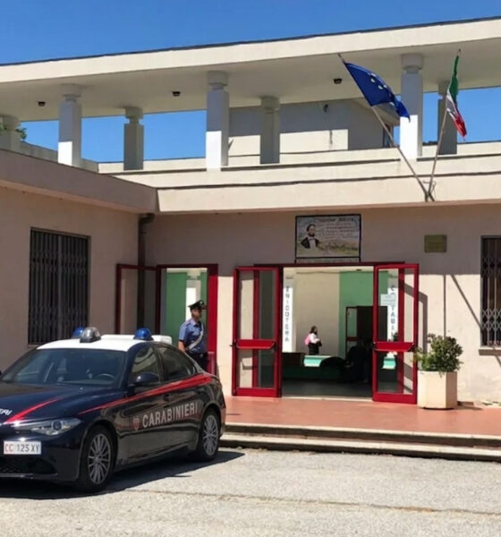 prof-aggressione-piano-coltello-istituto-nicotera-costabile