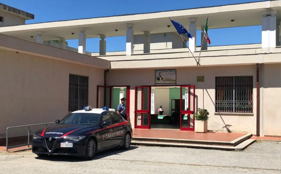 prof-aggressione-piano-coltello-istituto-nicotera-costabile