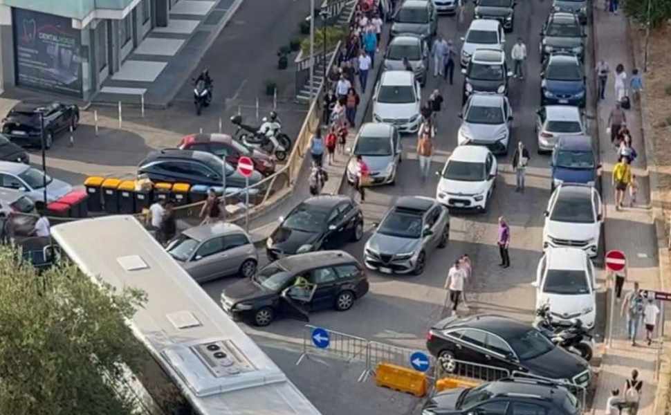 Viabilità «Rende non è Roma». Ghionna e il metodo sotto accusa: «la realtà presenta il conto» 53 traffico rende viabilità