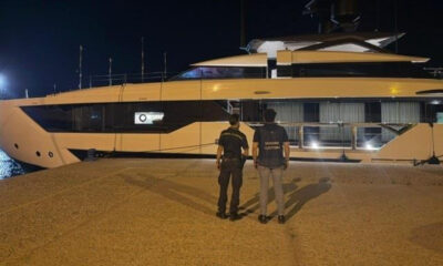 yacht-lusso-sequestrato-roccella