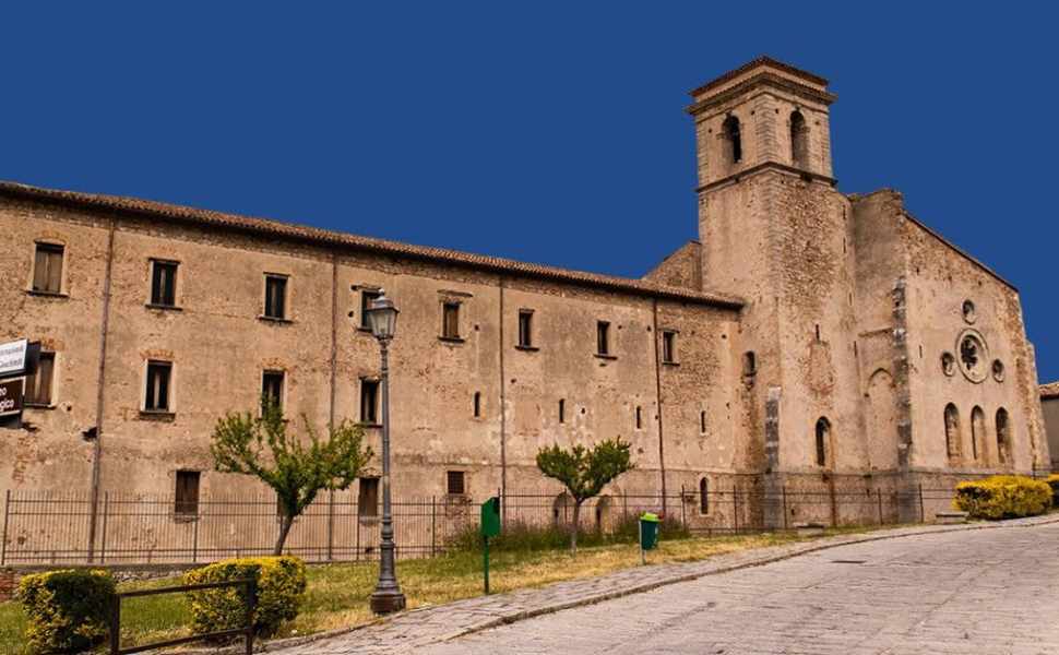 San Giovanni in Fiore, revocato l’appalto a Innovative Consulting. Opposizione «7 giovani perdono il lavoro, è vendetta politica» 54 Museo demologico - opposizione San giovanni in fiore 01