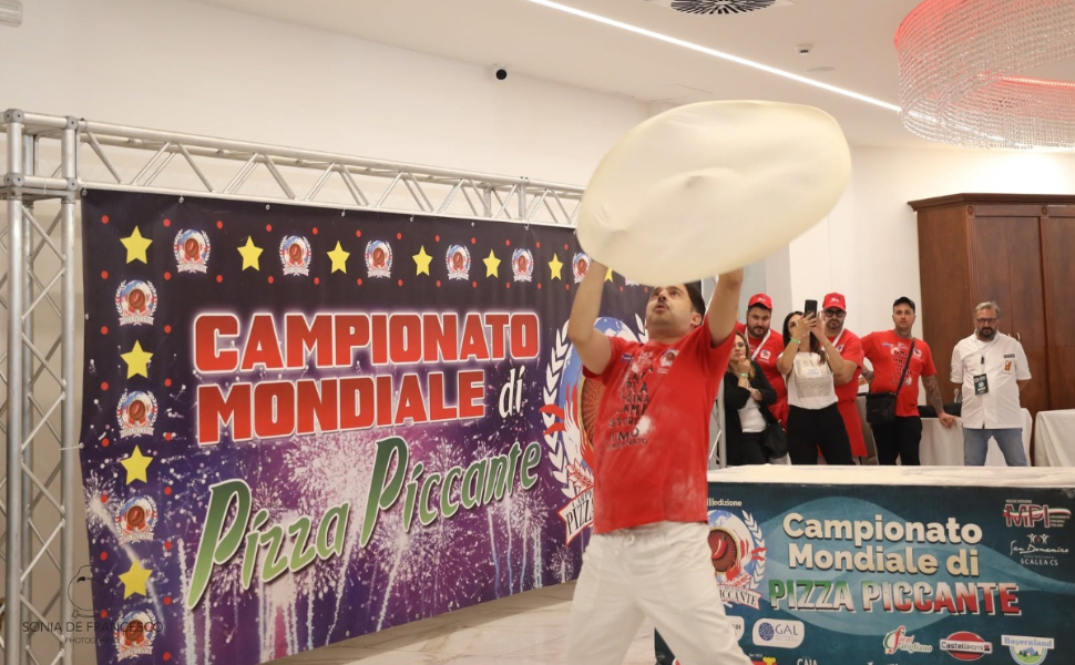 Campionato-Mondiale-di-Pizza-Piccante-grisolia