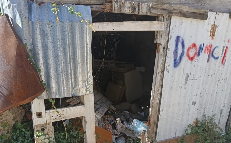 Donnici, degrado e abbandono alla vigilia della Sagra: il Comitato chiede interventi urgenti 53 Donnici segnalazione 03