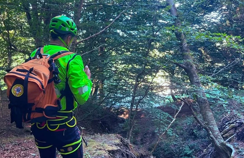 Notte al freddo nel bosco e caduta in una scarpata tra i rovi: doppio salvataggio in Sila e Aspromonte 53 Doppio salvataggio soccorso alpino
