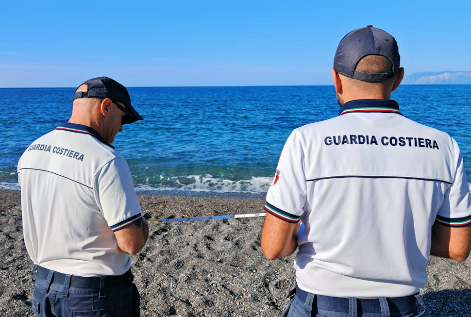 Guardia Costiera blitz spiaggia scalea