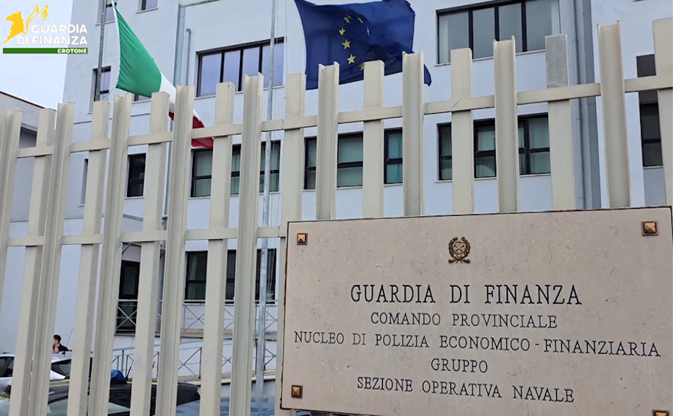 Società svuotate e soldi all'estero: crack nel settore edile in Calabria. Maxi-sequestro da 4,5 milioni e 16 indagati 52 Guardia di Finanza Crotone_ società svuotate