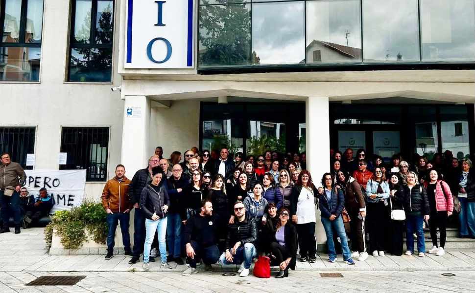 "Invisibili" di San Giovanni in Fiore, 4° giorno di protesta: sciopero della fame e ultimatum alla Regione 54 Invisibili San Giovanni in Fiore - protesta sciopero fame 02