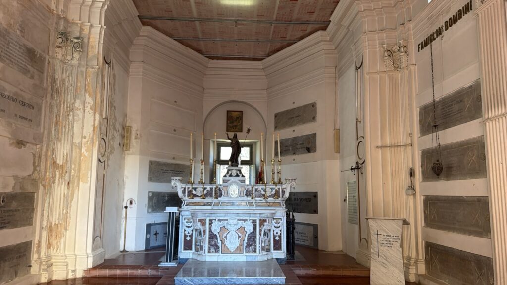 Cosenza, al cimitero di Colle Mussano riapre dopo 4 anni la Cappella comunale 52 cappella comunale cimitero cosenza