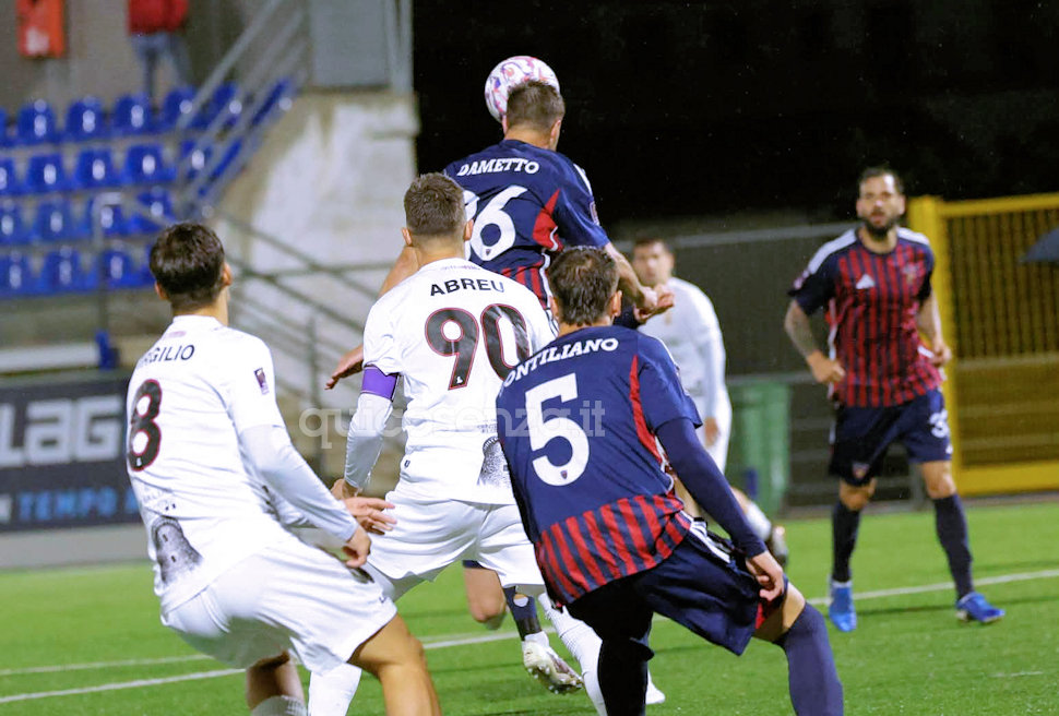 Picerno-Cosenza 1-2: primo successo stagionale per i rossoblù. Rimonta firmata da Achour e McJannet 51 Picerno Cosenza Calcio_01