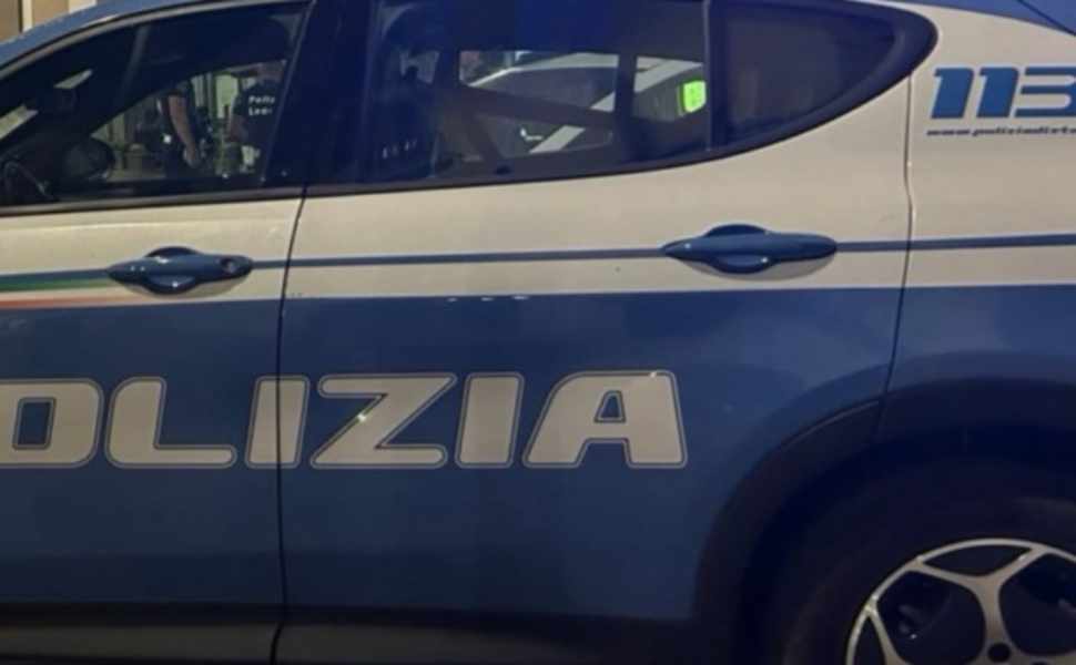 Polizia controlli notte - discoteca