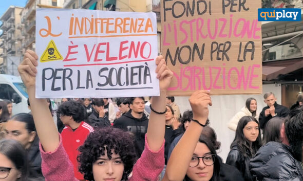 Protesta studenti scuola Cosenza