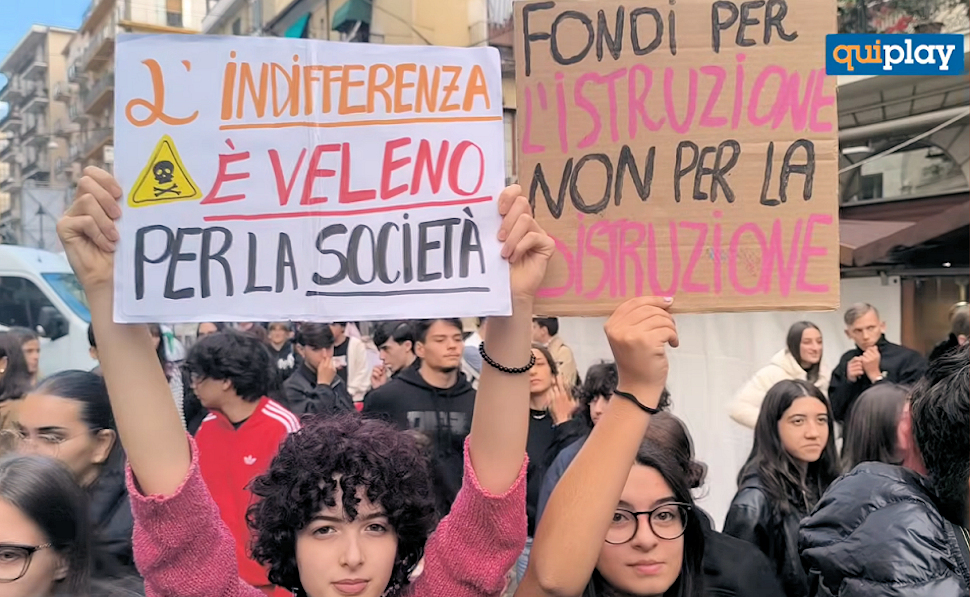 Protesta studenti scuola Cosenza