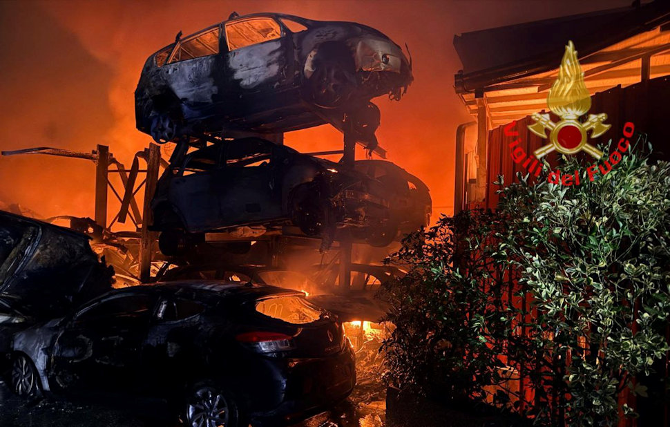 Devastante incendio Monza_2 arresti