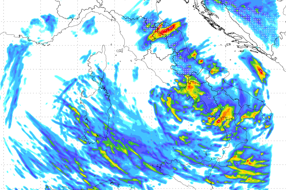 Aria fredda dai Balcani, weekend di Ognissanti in Calabria con rovesci, prima neve sulle vette della Sila e temperature in calo 52 Rovesci aria fredda Calabria 1 novembre 2026