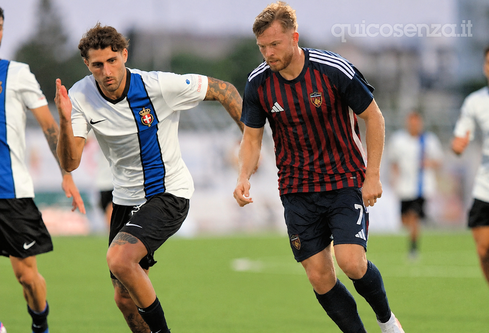 Cosenza Calcio, l'illusione dura 1' minuto. Pascalau sblocca e Nepi pareggia per il Savoia: finisce 1 a 1 51 Savoia Cosenza Calcio