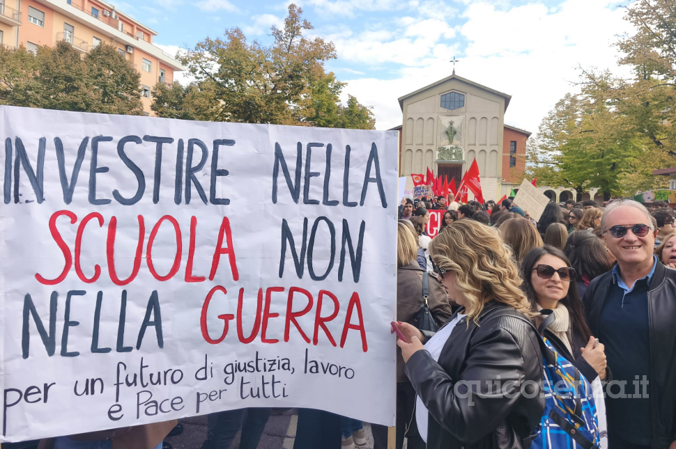 cosenza sciopero generale piazza 
