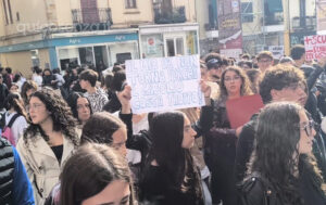 Scuole Cosenza corteo 01