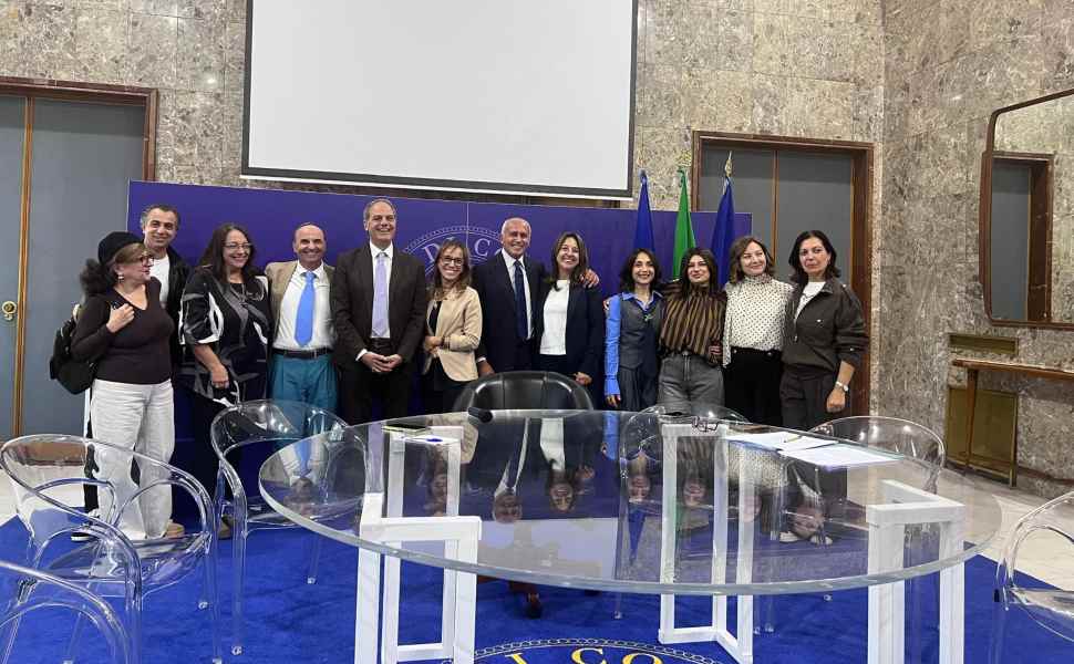 Fine del precariato al Comune di Cosenza, assunti gli ultimi 8 Tis. Caruso: «Chiusa pagina durata oltre dieci anni» 51 Tis_Cosenza