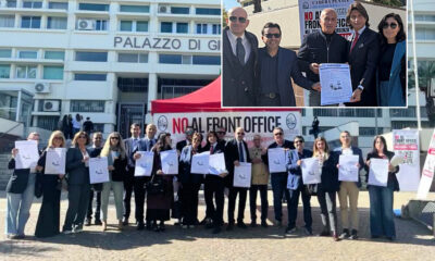 Tribunale di Cosenza front office protesta gazebo