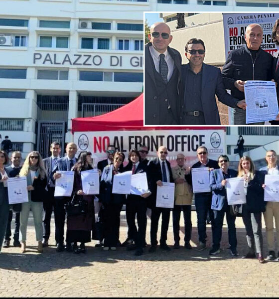 Tribunale di Cosenza front office protesta gazebo