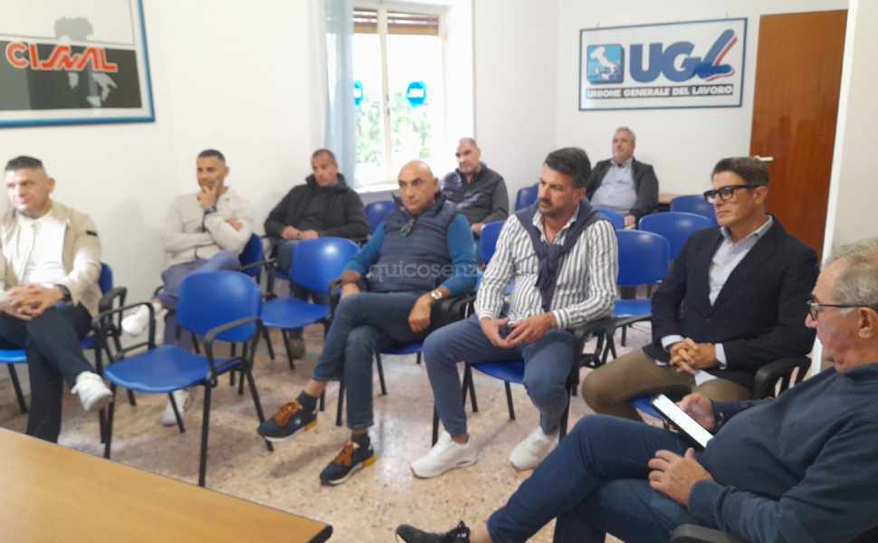 TPL, vertici UGL a Cosenza con il segretario nazionale Valeri: «Maggiori tutele e vigilanza su accordi Amaco» 53 Ugl segretario nazionale Valeri incontro a Cosenza