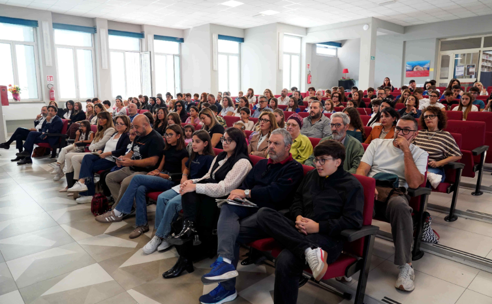 Il volontariato entra nelle scuole cosentine: ecco i 3 vincitori del "Premio Volontario dell’anno" 56 Volontariato - Premio CSV cosenza 03