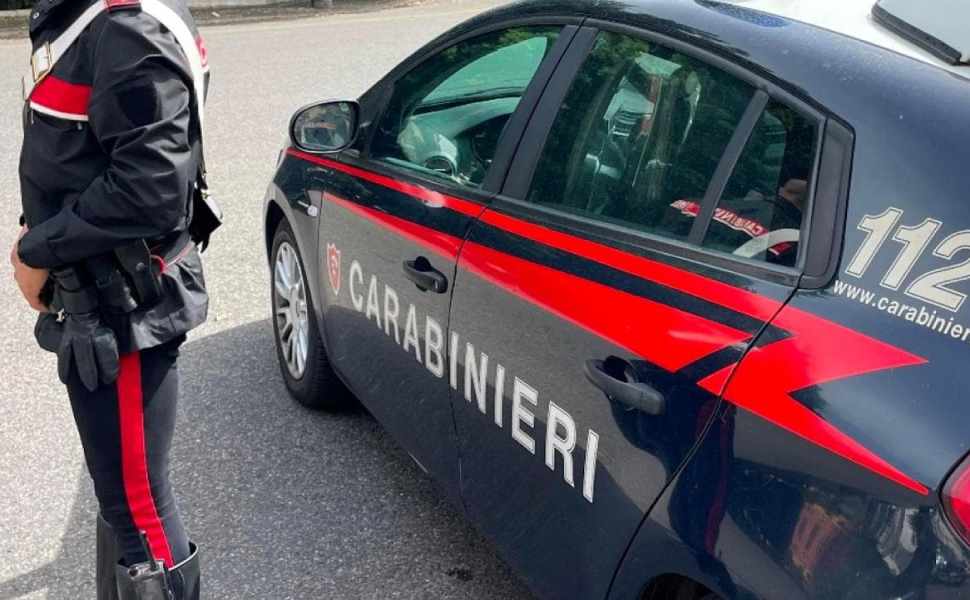 Orrore a Tortora: abusi sessuali e pedopornografia sulla figlia minore. Arrestata la madre e il convivente 52 carabinieri - arresto - abusi tortora 01