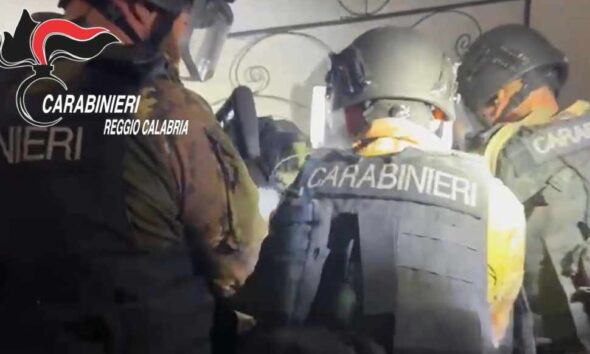 carabinieri arresto latitante 03