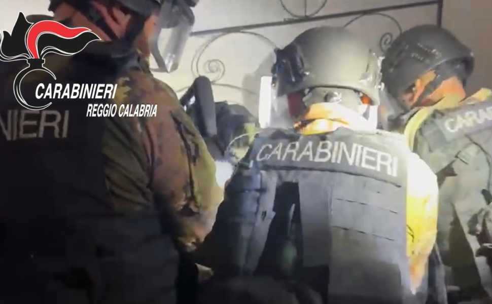 carabinieri arresto latitante 03
