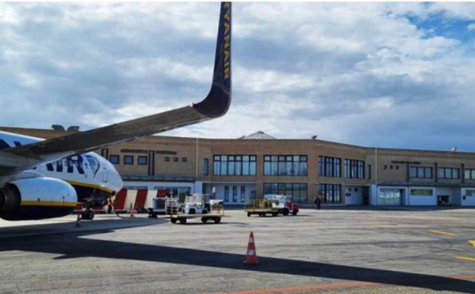 Aeroporti senza carburante per la protesta degli autotrasportatori: disagi a Reggio e Crotone 53 carburante aeroporti - crotone
