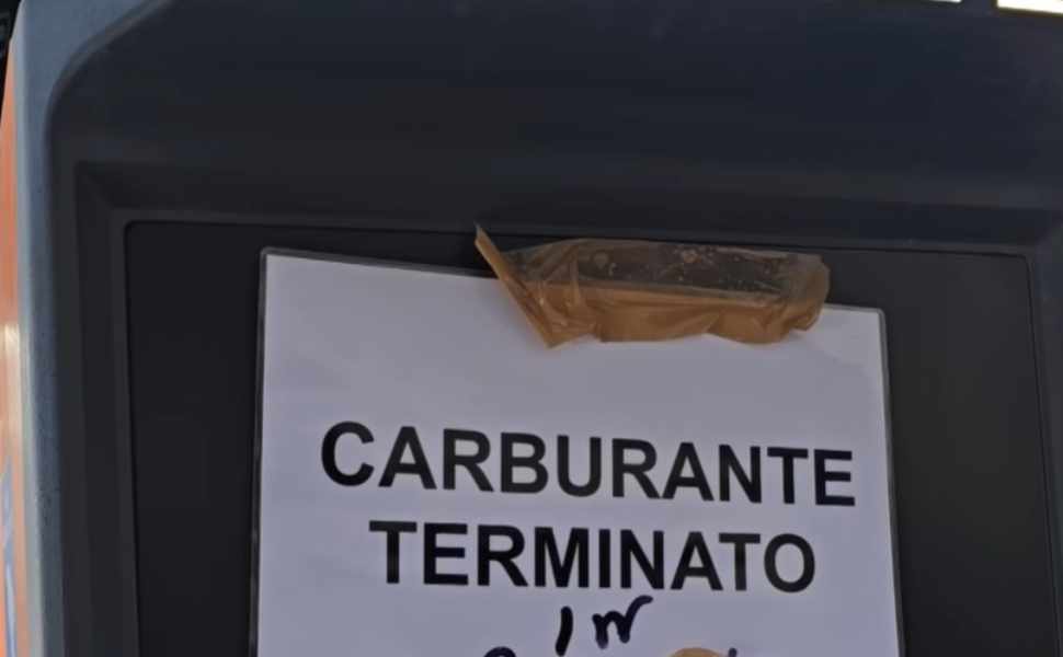 carburante esaurito 02