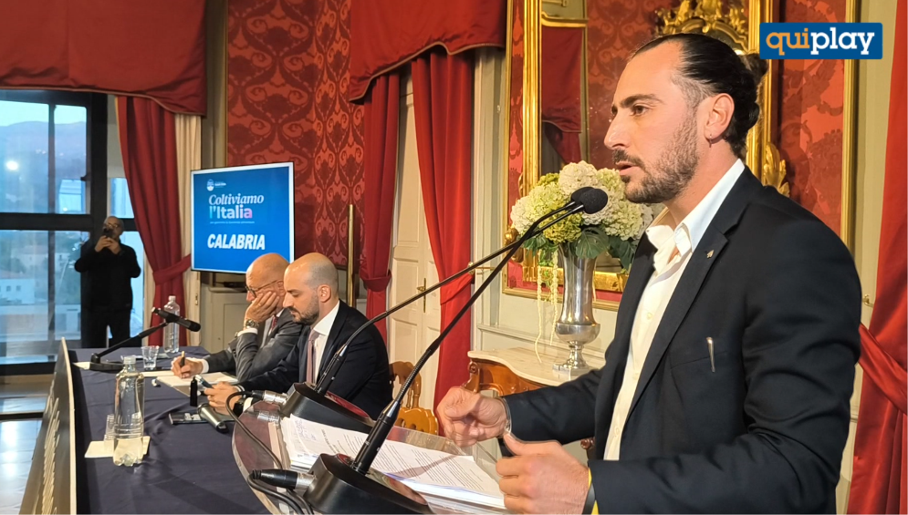 Agricoltura, fa tappa a Cosenza “Coltiviamo l’Italia”. Orsomarso: «Lollobrigida, uno dei migliori ministri» 51 Cosenza: “Coltiviamo l’Italia”, l'iniziativa di Fratelli d'Italia su agricoltura e agroalimentare