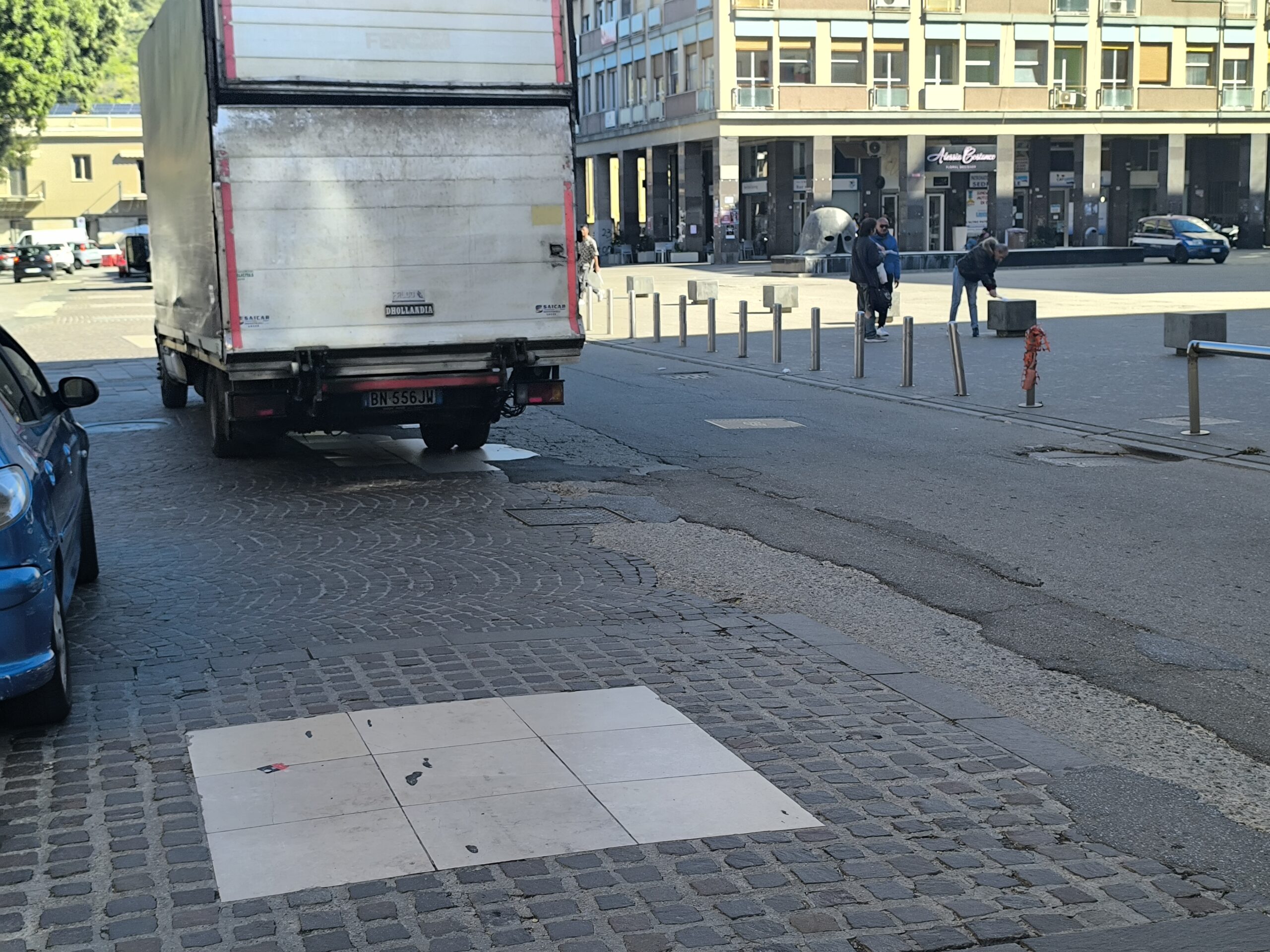 Cosenza: strade dissestate e buche. Che fine ha fatto la riqualificazione di 33 km di rete stradale