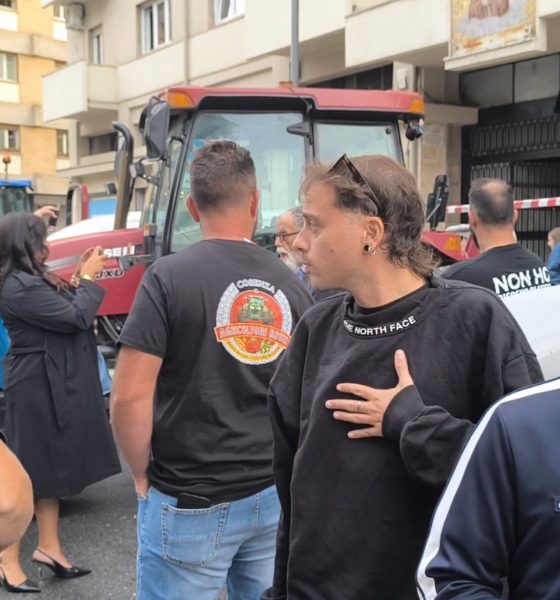 Cosenza: agricoltori e USB in piazza Europa contro il caro gasolio